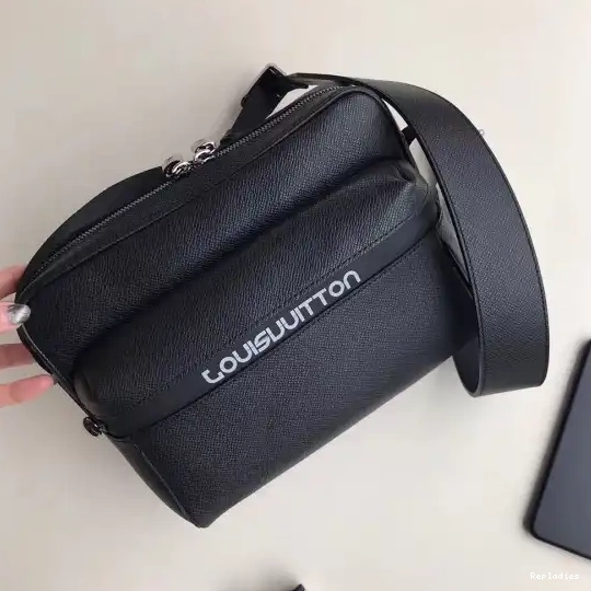 Fake Louis Bags Louis Messenger Vuitton 0704